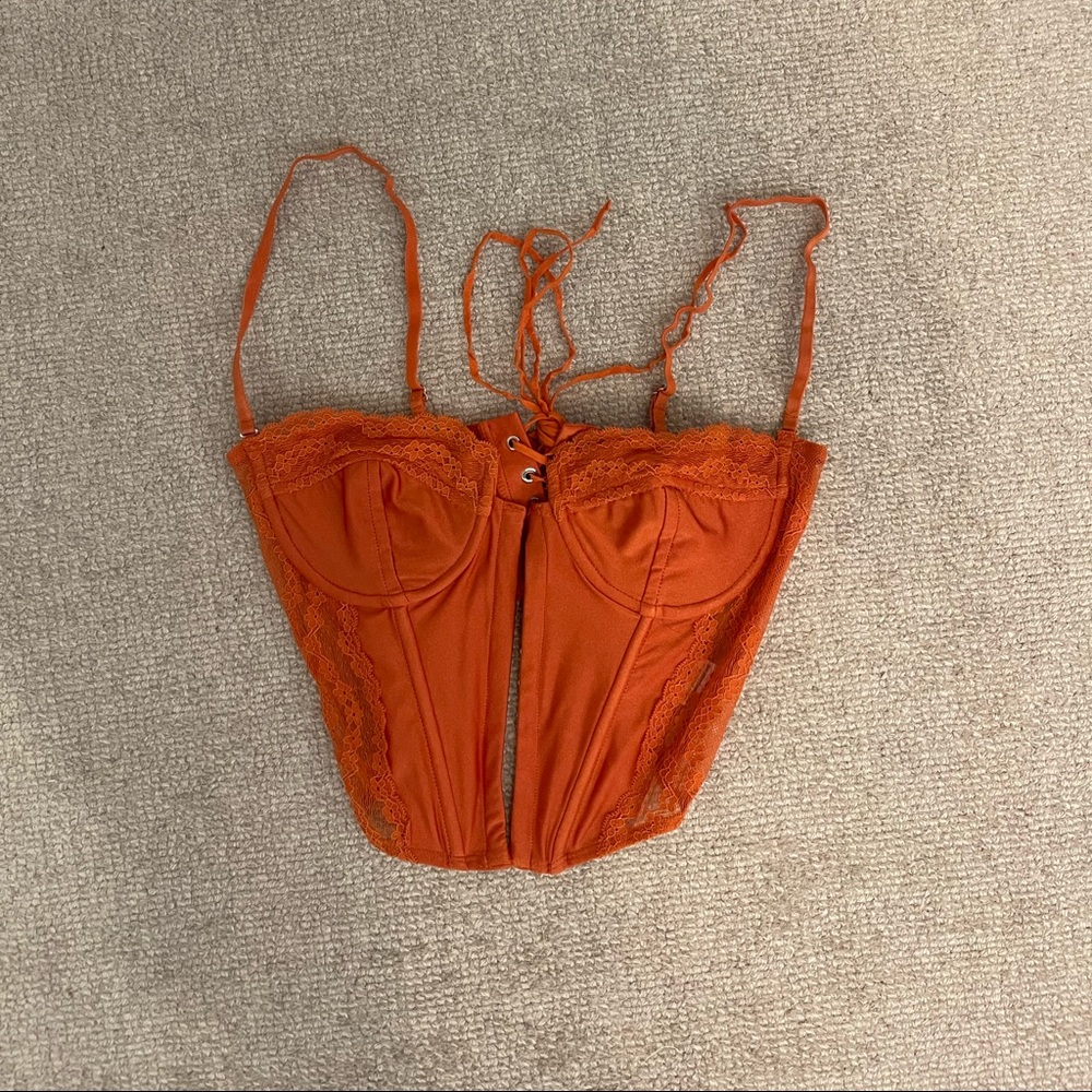 EDIKTED CORSET TOP